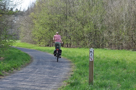 fietser op fietspad - startplek Tudor