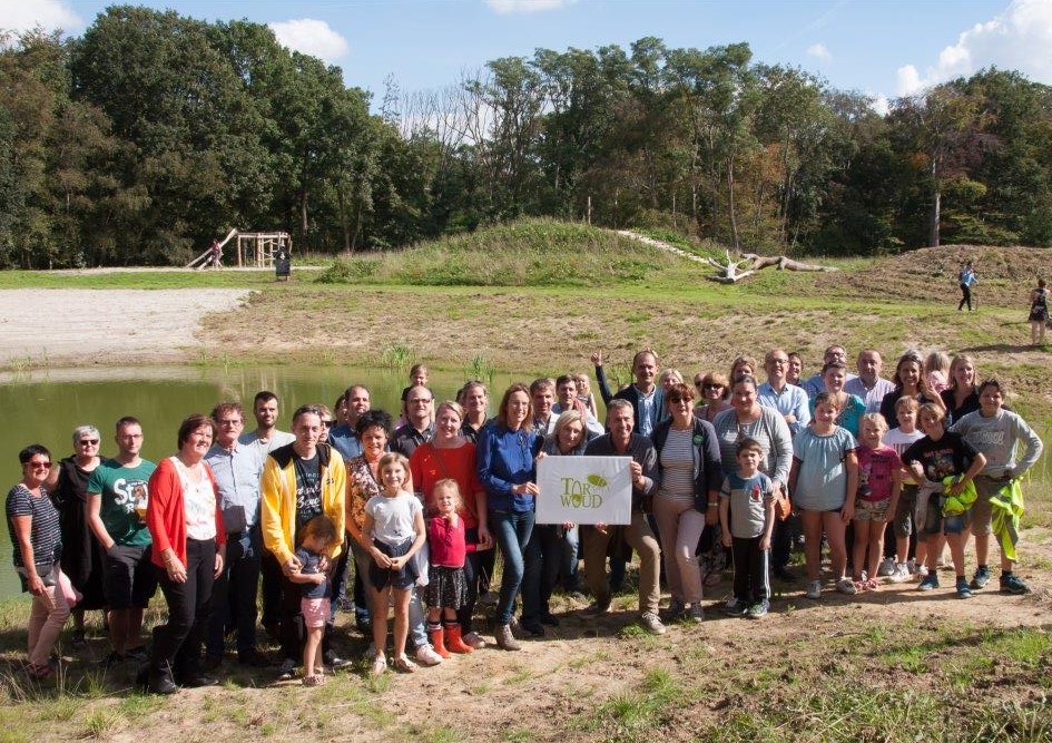 Inhuldiging speelbos Torwoud, groepsfoto, onthulling naam TorWoud