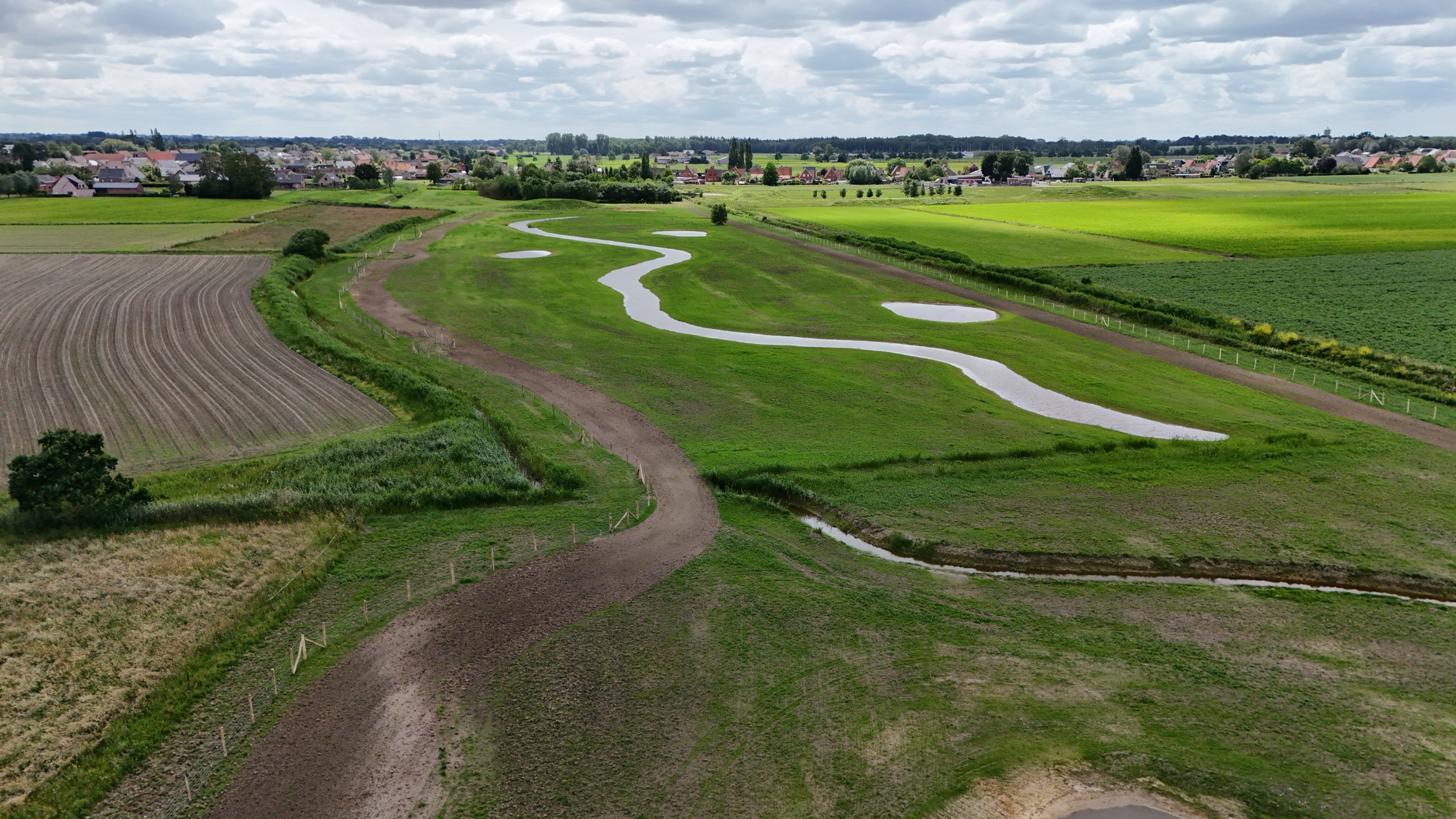 luchtbeeld van nieuw ingerichte vallei