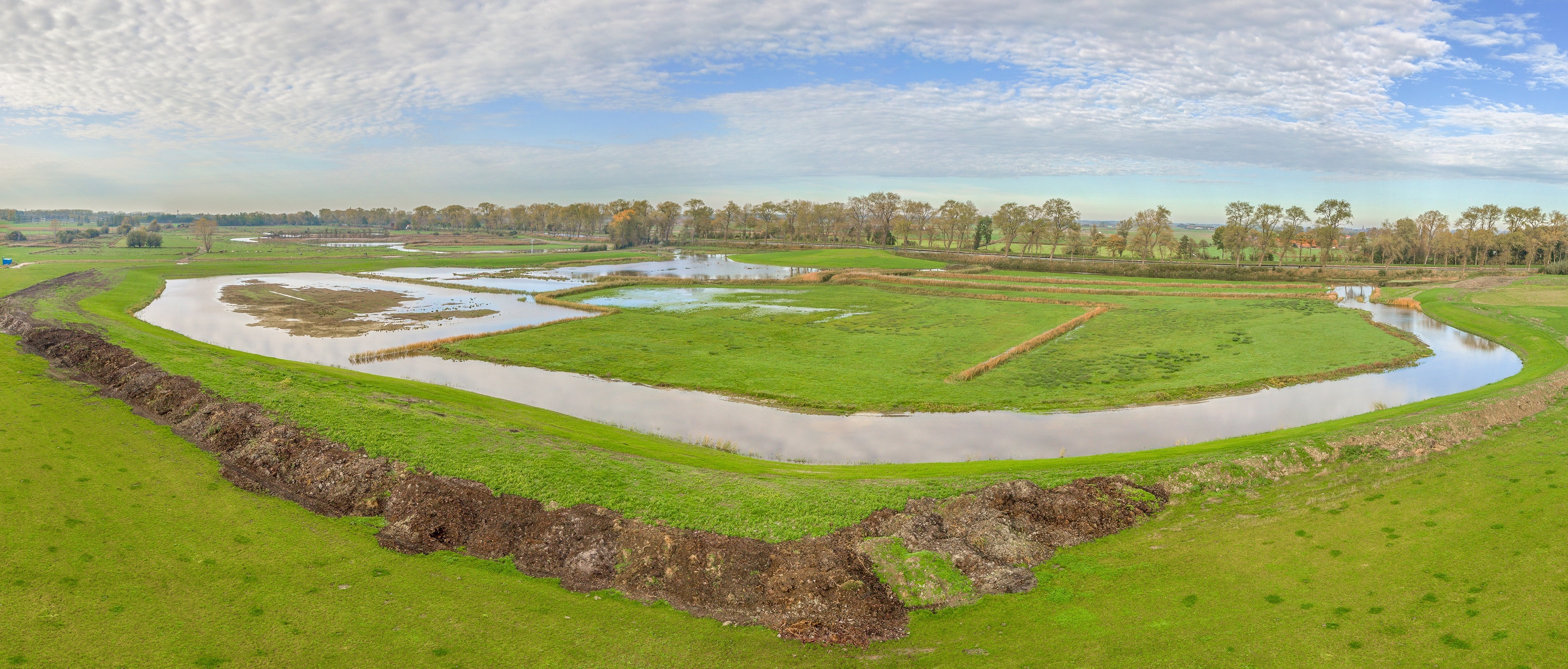 panoramische foto: instroom Kreekrug met regenwater (november 2022)