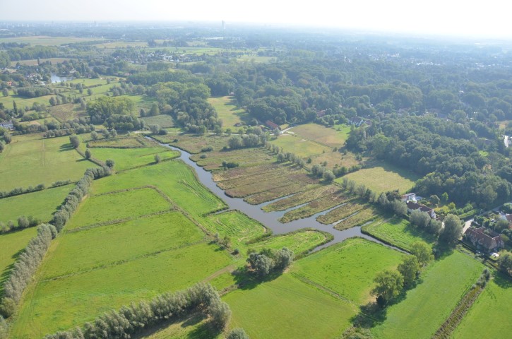 Luchtfoto - zicht op de Meersbeek