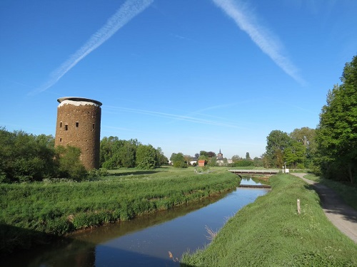 Foto toont de Maagdentoren