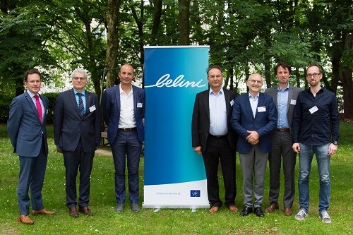 Foto toont partners van het project rond banner Belini