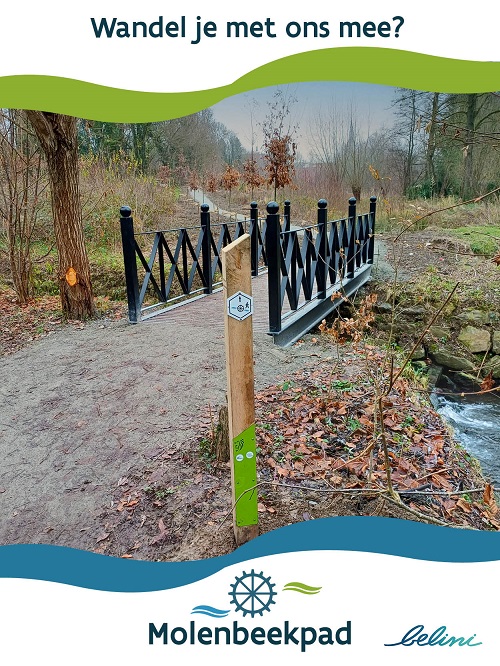 Afbeelding toont brugje een aanduiding wandeling met infobordje