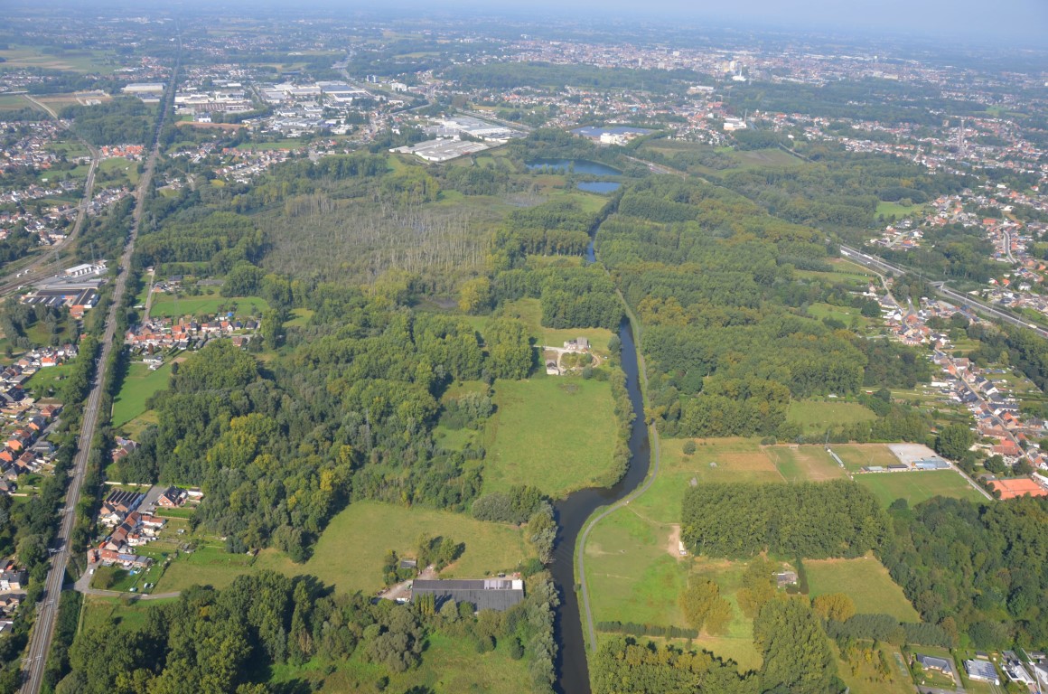 Luchtfoto met zicht op Wellemeersen en omgeving Oude Dender