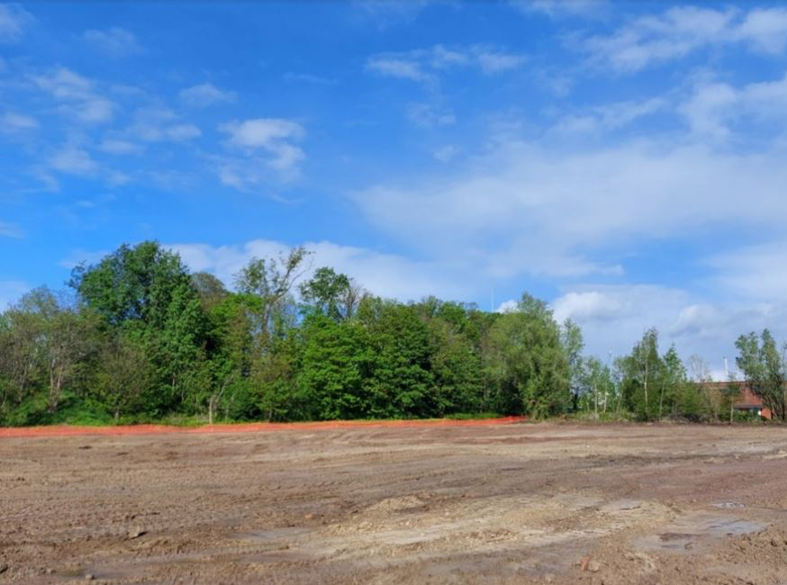 Na de werken: betonplaat steenfabriek opgebroken