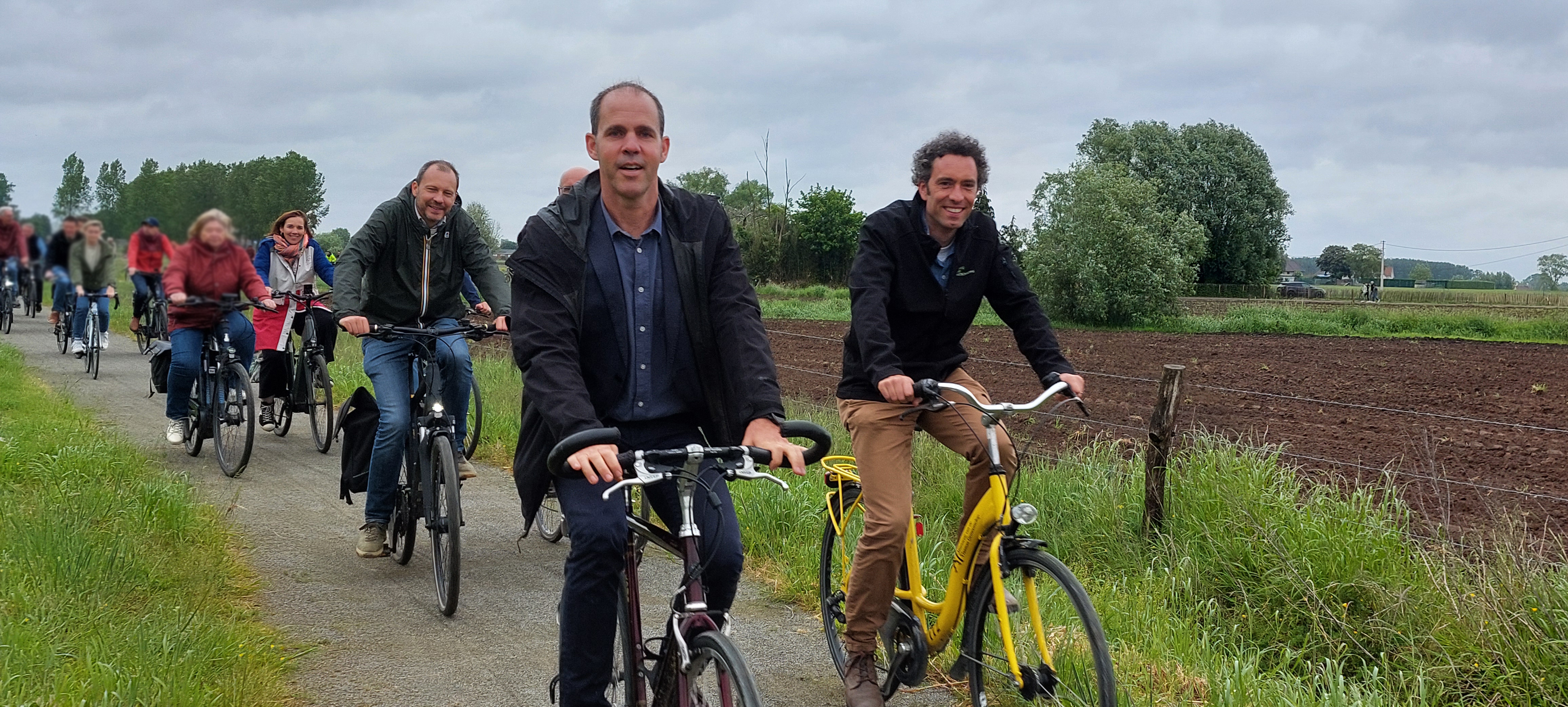 fietsers tijdens openingsmoment